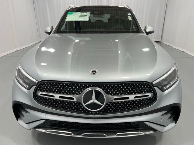 2025 Mercedes-Benz GLC 300