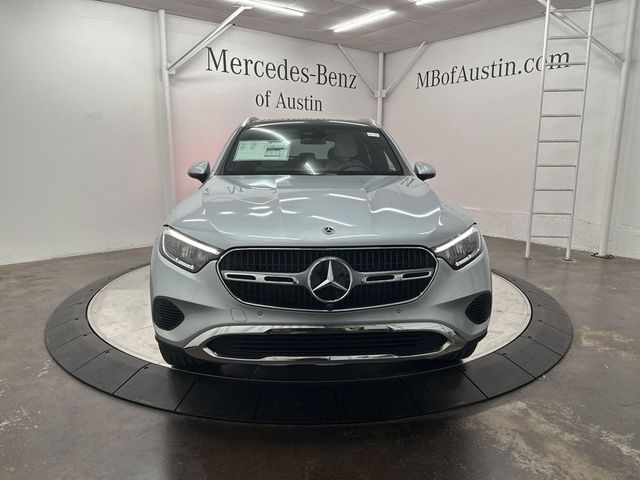 2025 Mercedes-Benz GLC 300