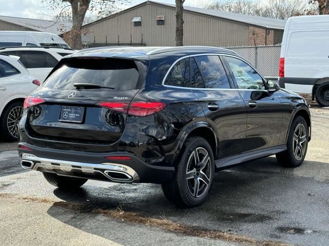 2025 Mercedes-Benz GLC 300