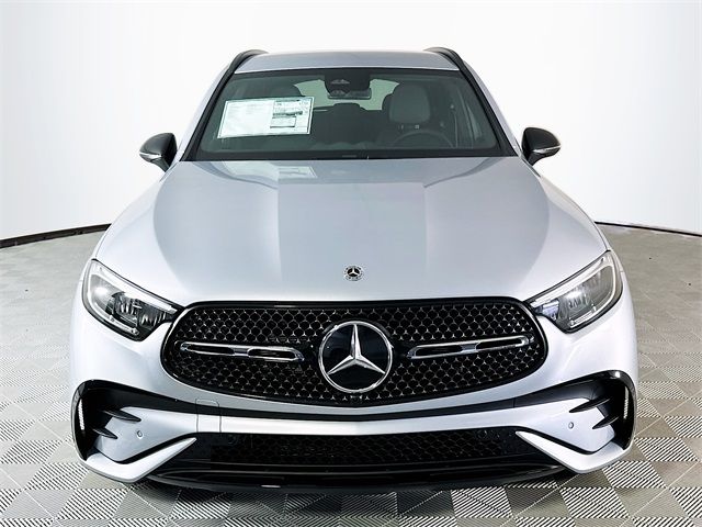 2025 Mercedes-Benz GLC 300
