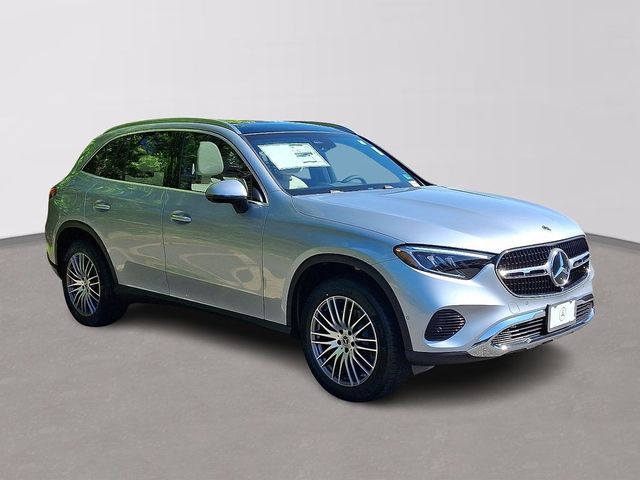 2025 Mercedes-Benz GLC 300