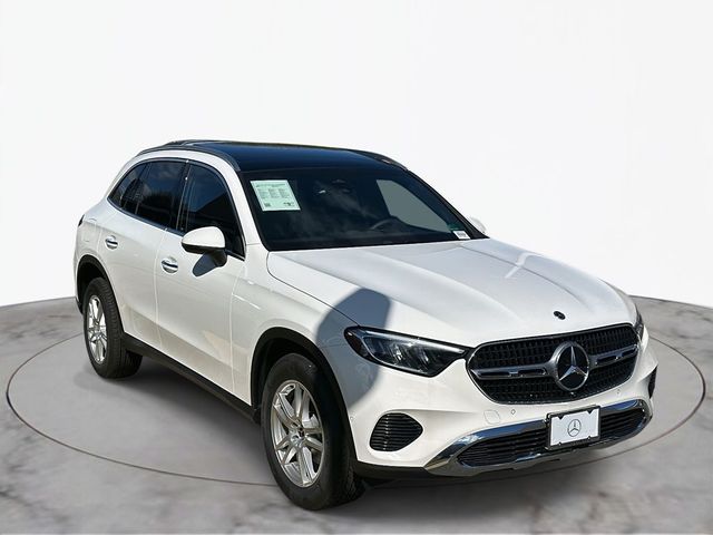 2025 Mercedes-Benz GLC 300