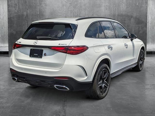 2025 Mercedes-Benz GLC 300