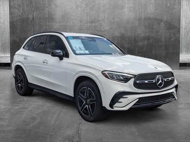 2025 Mercedes-Benz GLC 300
