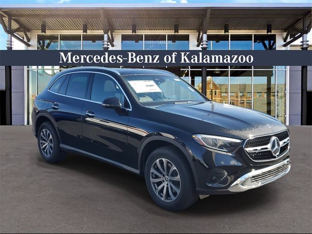 2025 Mercedes-Benz GLC 300