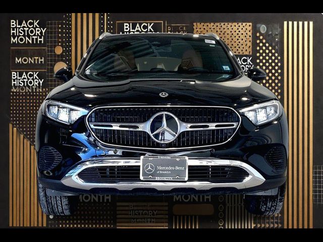 2025 Mercedes-Benz GLC 300