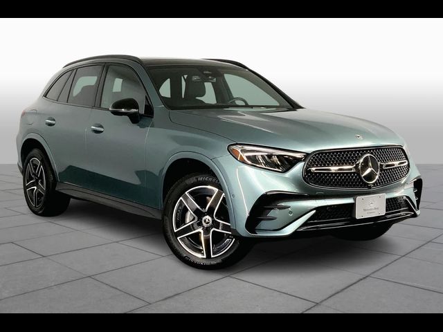 2025 Mercedes-Benz GLC 300