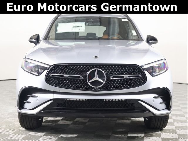 2025 Mercedes-Benz GLC 300