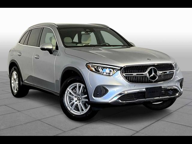 2025 Mercedes-Benz GLC 300