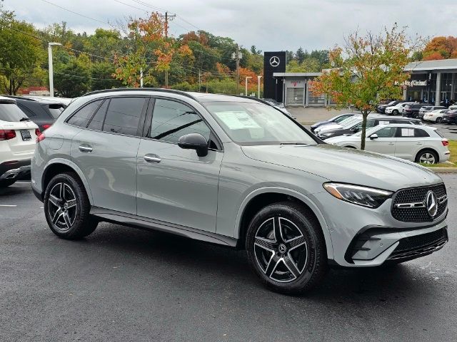 2025 Mercedes-Benz GLC 300