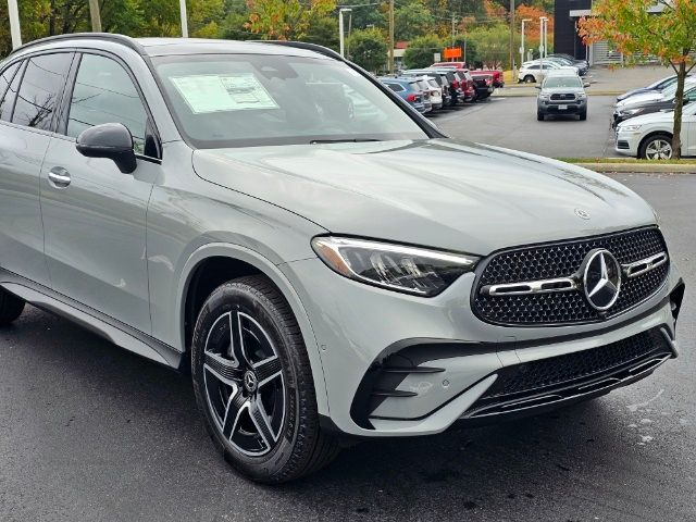 2025 Mercedes-Benz GLC 300