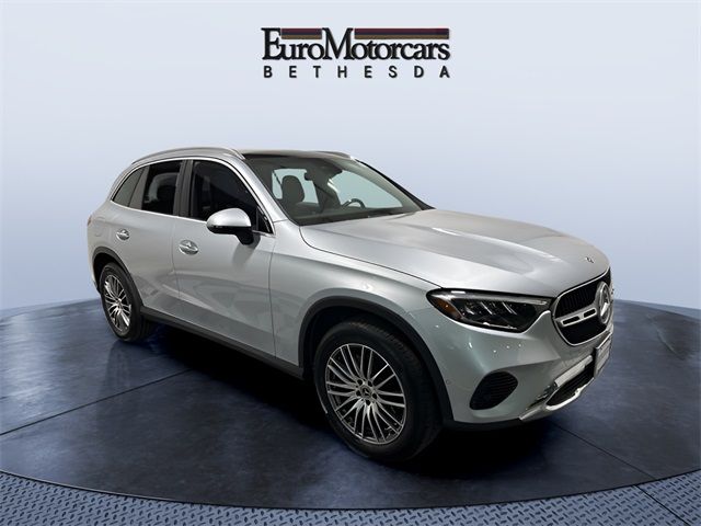 2025 Mercedes-Benz GLC 300