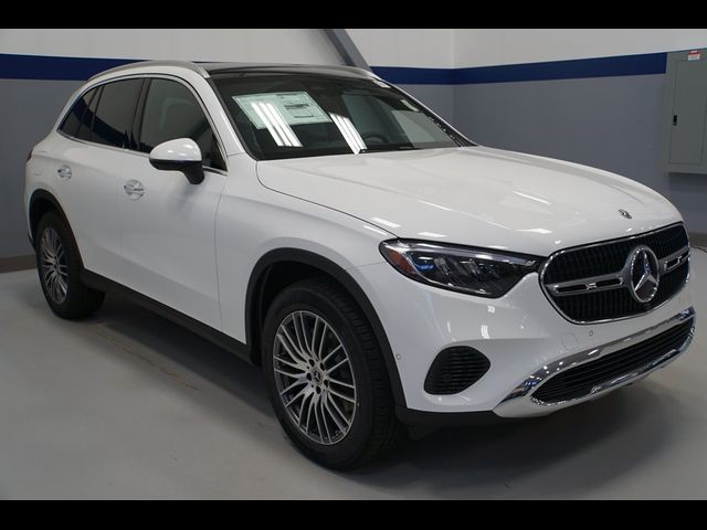 2025 Mercedes-Benz GLC 300