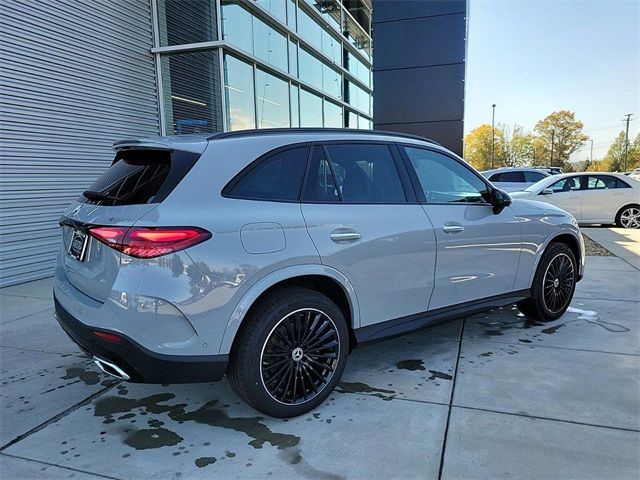 2025 Mercedes-Benz GLC 300