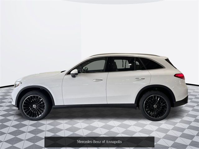 2025 Mercedes-Benz GLC 300