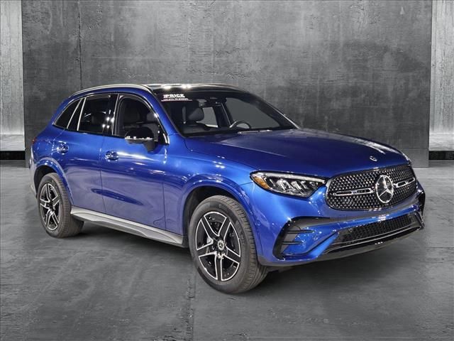 2025 Mercedes-Benz GLC 300