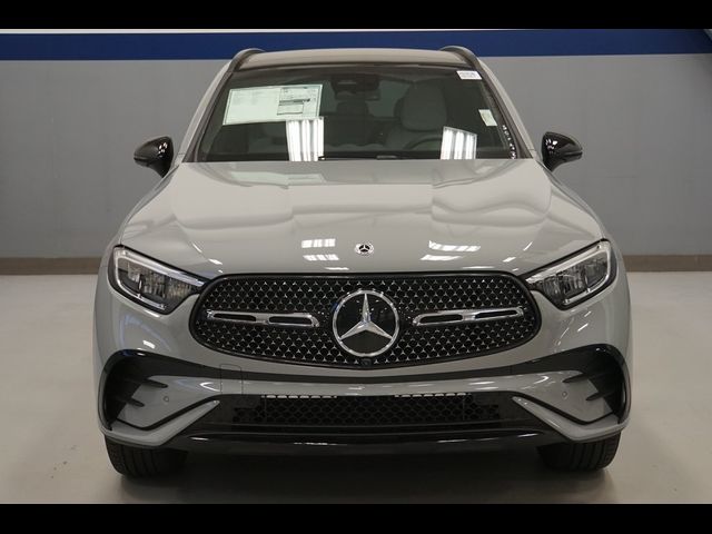 2025 Mercedes-Benz GLC 300