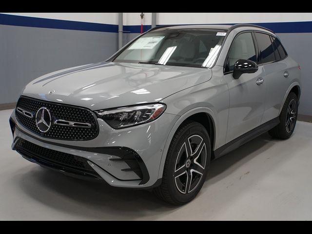 2025 Mercedes-Benz GLC 300