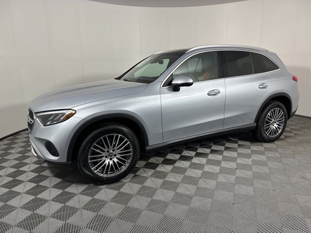 2025 Mercedes-Benz GLC 300