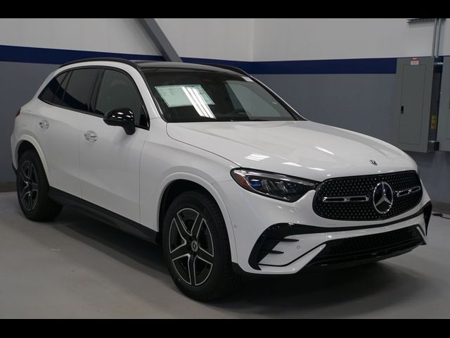 2025 Mercedes-Benz GLC 300