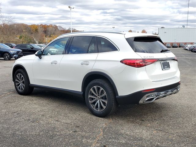 2025 Mercedes-Benz GLC 300