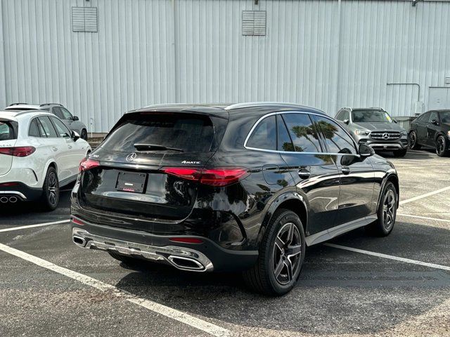 2025 Mercedes-Benz GLC 300