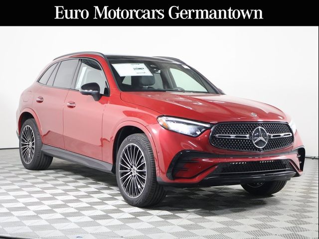 2025 Mercedes-Benz GLC 300