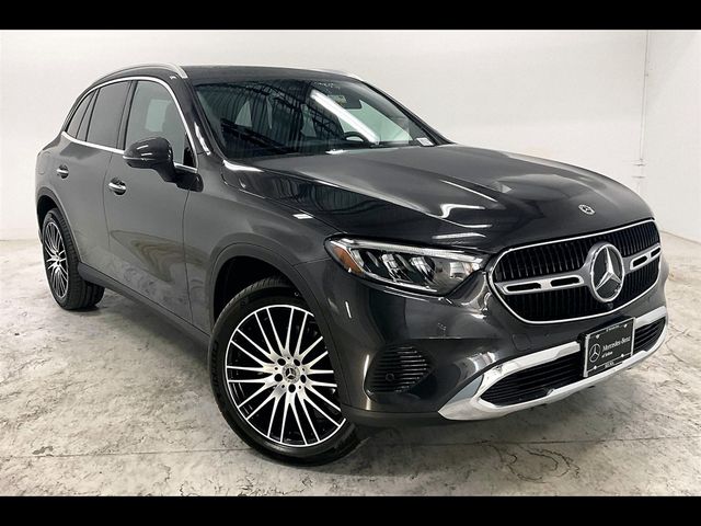 2025 Mercedes-Benz GLC 300