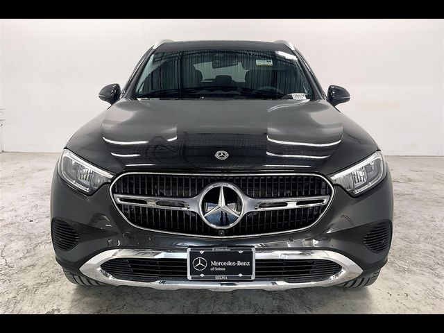 2025 Mercedes-Benz GLC 300