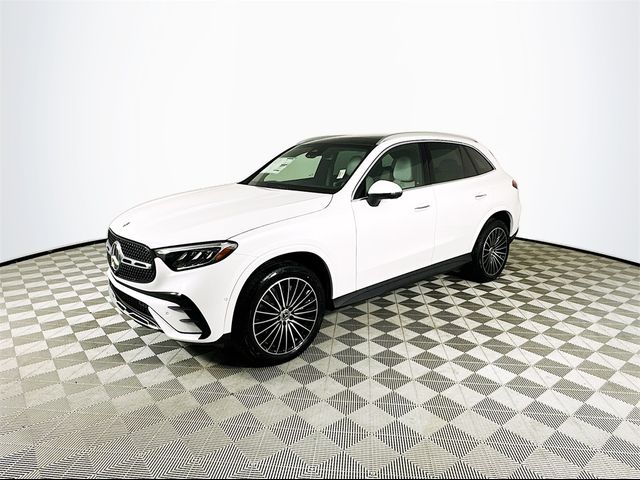 2025 Mercedes-Benz GLC 300