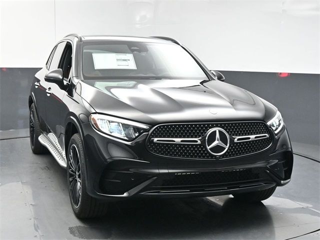 2025 Mercedes-Benz GLC 300