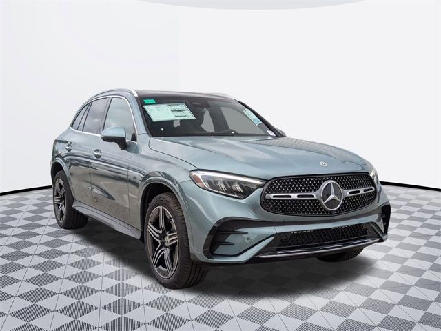 2025 Mercedes-Benz GLC 300