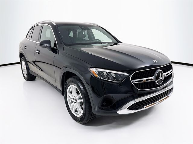 2025 Mercedes-Benz GLC 300