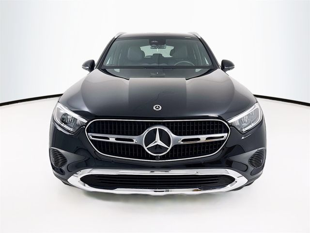 2025 Mercedes-Benz GLC 300