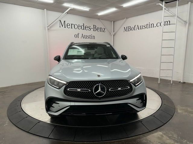 2025 Mercedes-Benz GLC 300