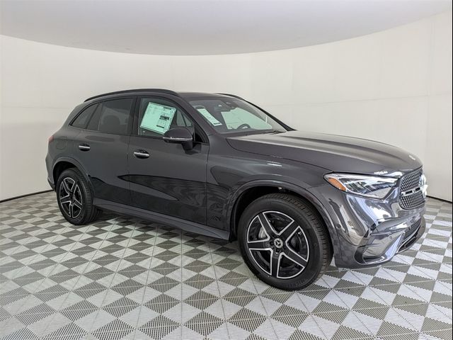 2025 Mercedes-Benz GLC 300