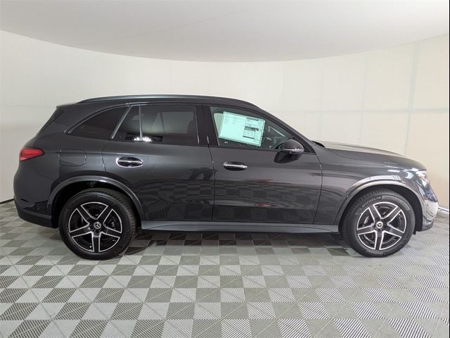 2025 Mercedes-Benz GLC 300