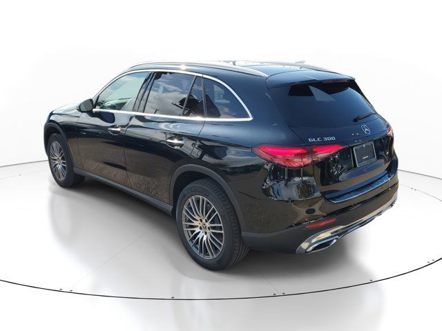 2025 Mercedes-Benz GLC 300