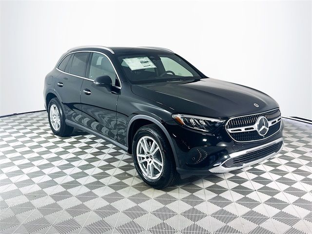 2025 Mercedes-Benz GLC 300