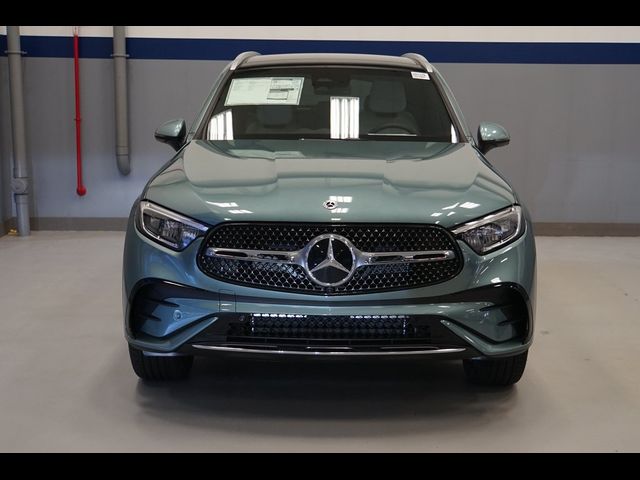 2025 Mercedes-Benz GLC 300