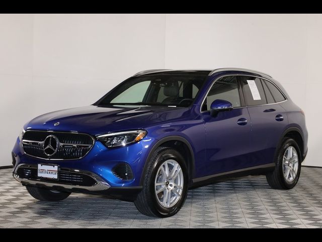 2025 Mercedes-Benz GLC 300