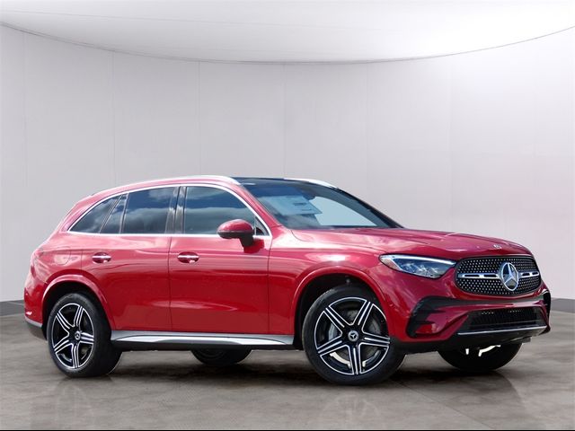 2025 Mercedes-Benz GLC 300