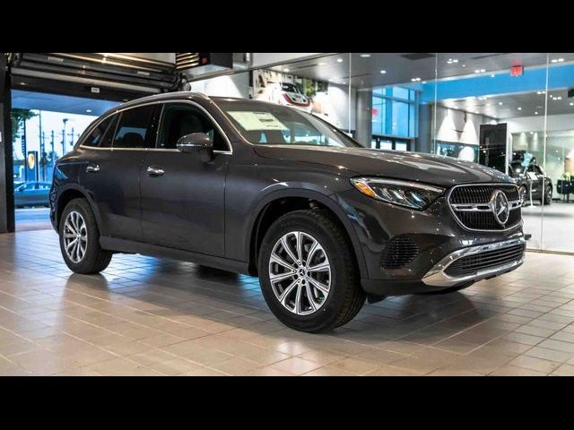 2025 Mercedes-Benz GLC 300