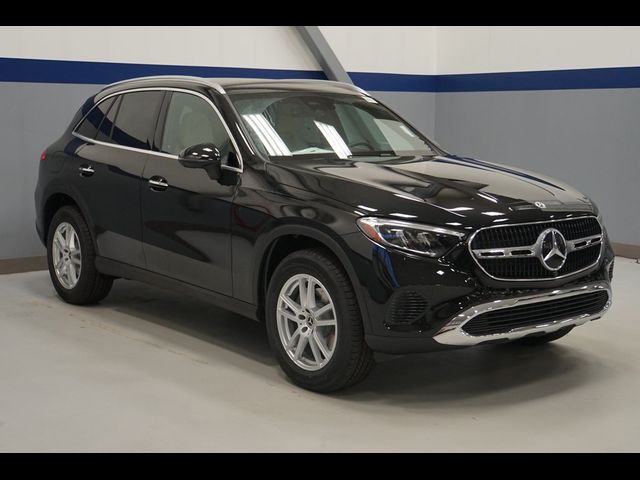 2025 Mercedes-Benz GLC 300