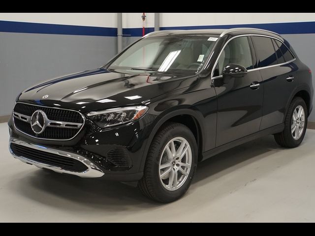 2025 Mercedes-Benz GLC 300