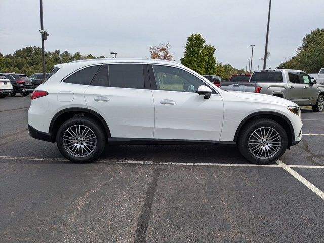 2025 Mercedes-Benz GLC 300