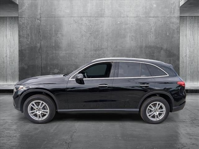 2025 Mercedes-Benz GLC 300