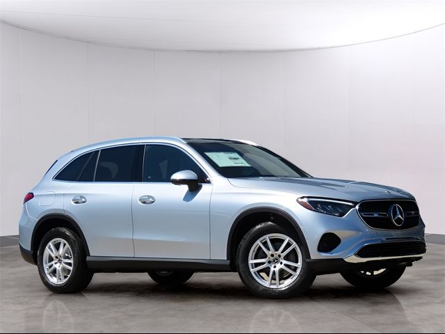 2025 Mercedes-Benz GLC 300