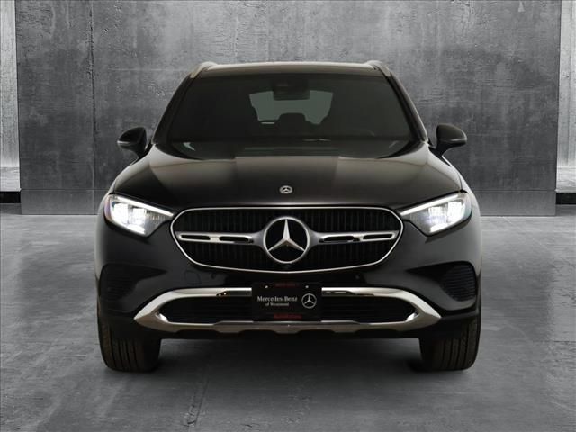 2025 Mercedes-Benz GLC 300