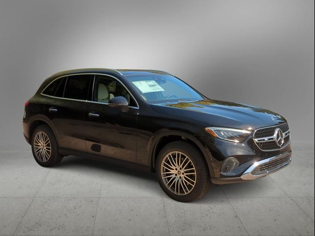 2025 Mercedes-Benz GLC 300